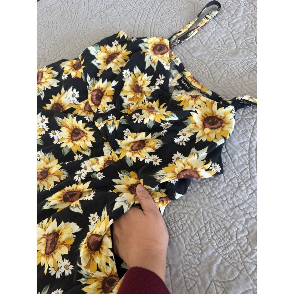 Torrid Sunflower Babydoll Dress 00 Pockets Sleeveless Summer Sundress Boho - Picture 4 of 8